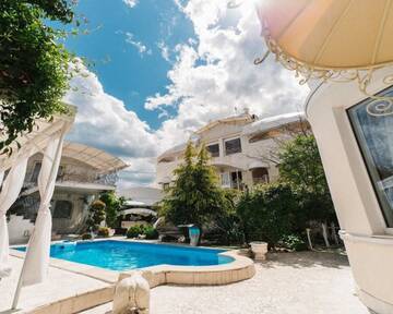 Фотографии Мини-отель Farneliya club-hotel г. Черноморск (Украина) №1 Фото Мини-отель Farneliya club-hotel г. Черноморск 1