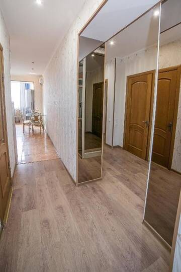 Фото номера Апартаменты с 3 спальнями Апартаменты Apartment On 1 Maya г. Черноморск 55