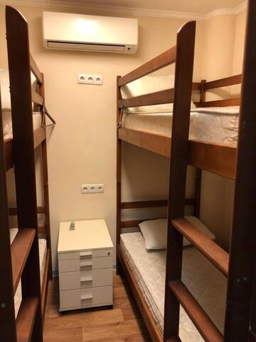 Фото номера Кровать в общем номере с 4 кроватями Хостелы Hostel Horosho г. Черноморск 3