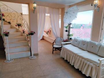 Фото номера Улучшенный номер с кроватью размера «king-size» Мини-отель Farneliya club-hotel г. Черноморск 7